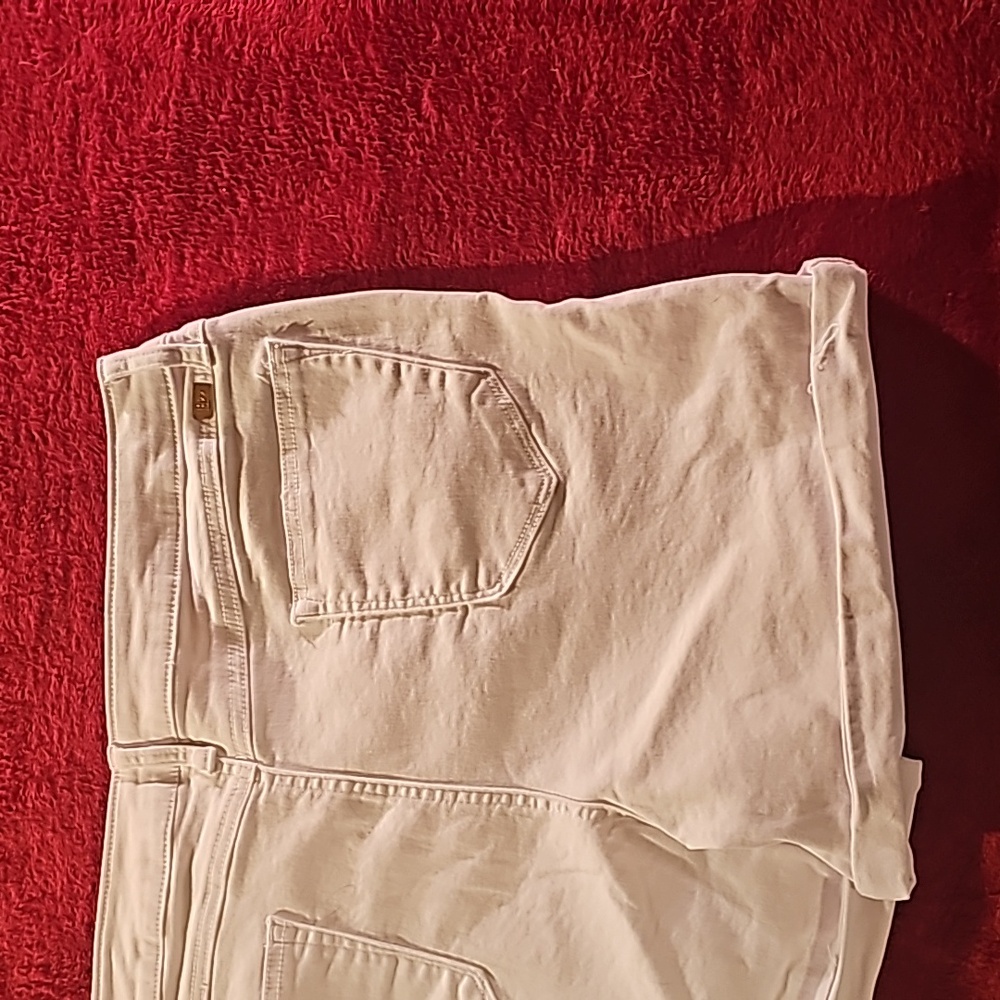 Woman's, 1822 denim jean shorts , size 16/33, all white . - Picture 8 of 11